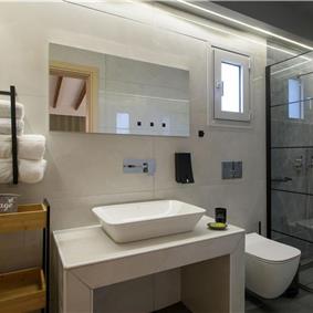 3 bedroom seaside villa with pool & jacuzzi, near Acharavi, sleeps 6